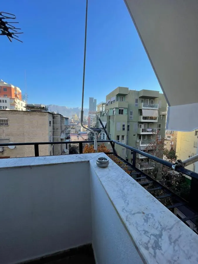 Proper Apartment 1 Tiran 0*,  Arnavutluk