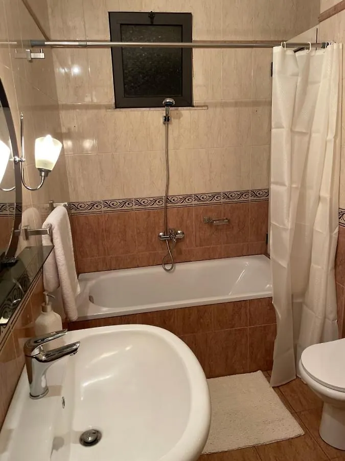 Proper Apartment 1 Tiran